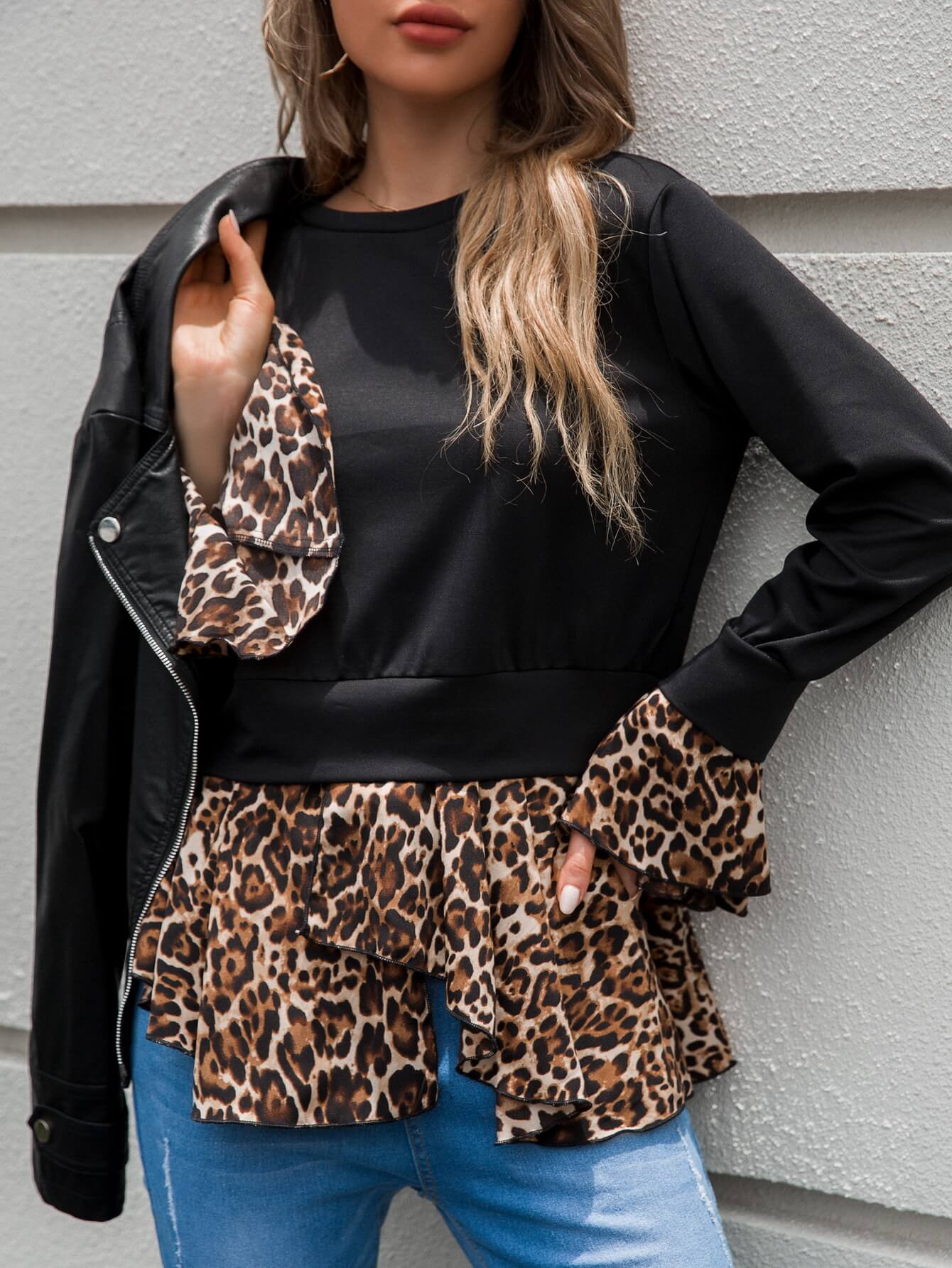 Leopard Spliced Ruffle Hem Round Neck Top