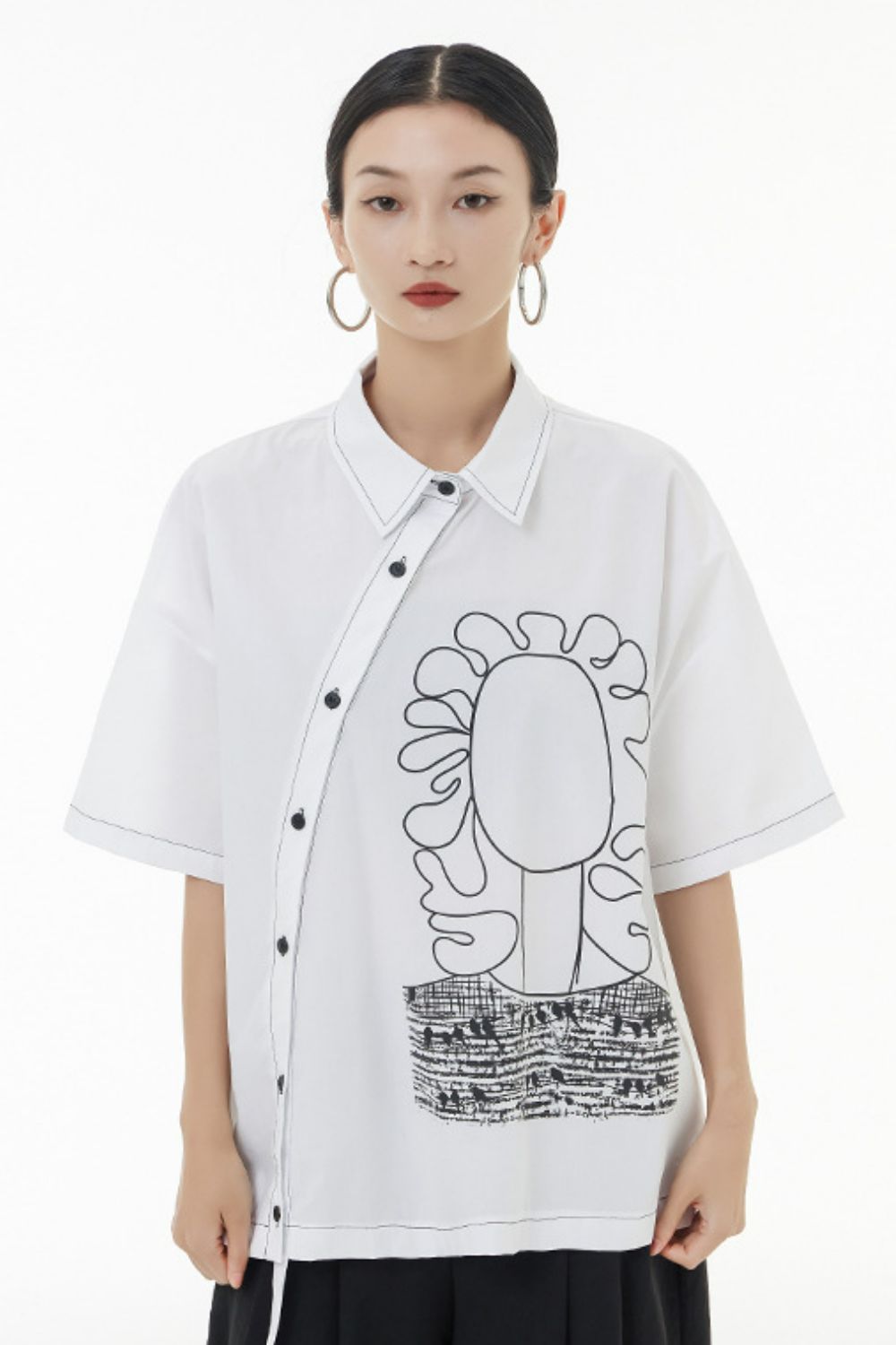 Graphic Contrast Stitching Half Sleeve Shirt