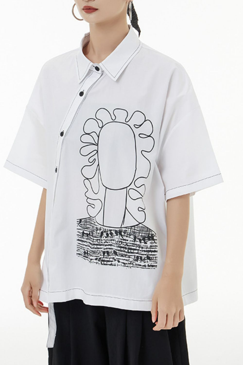 Graphic Contrast Stitching Half Sleeve Shirt