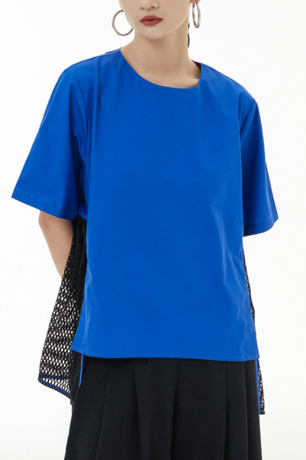 Spliced Mesh Round Neck High-Low Top