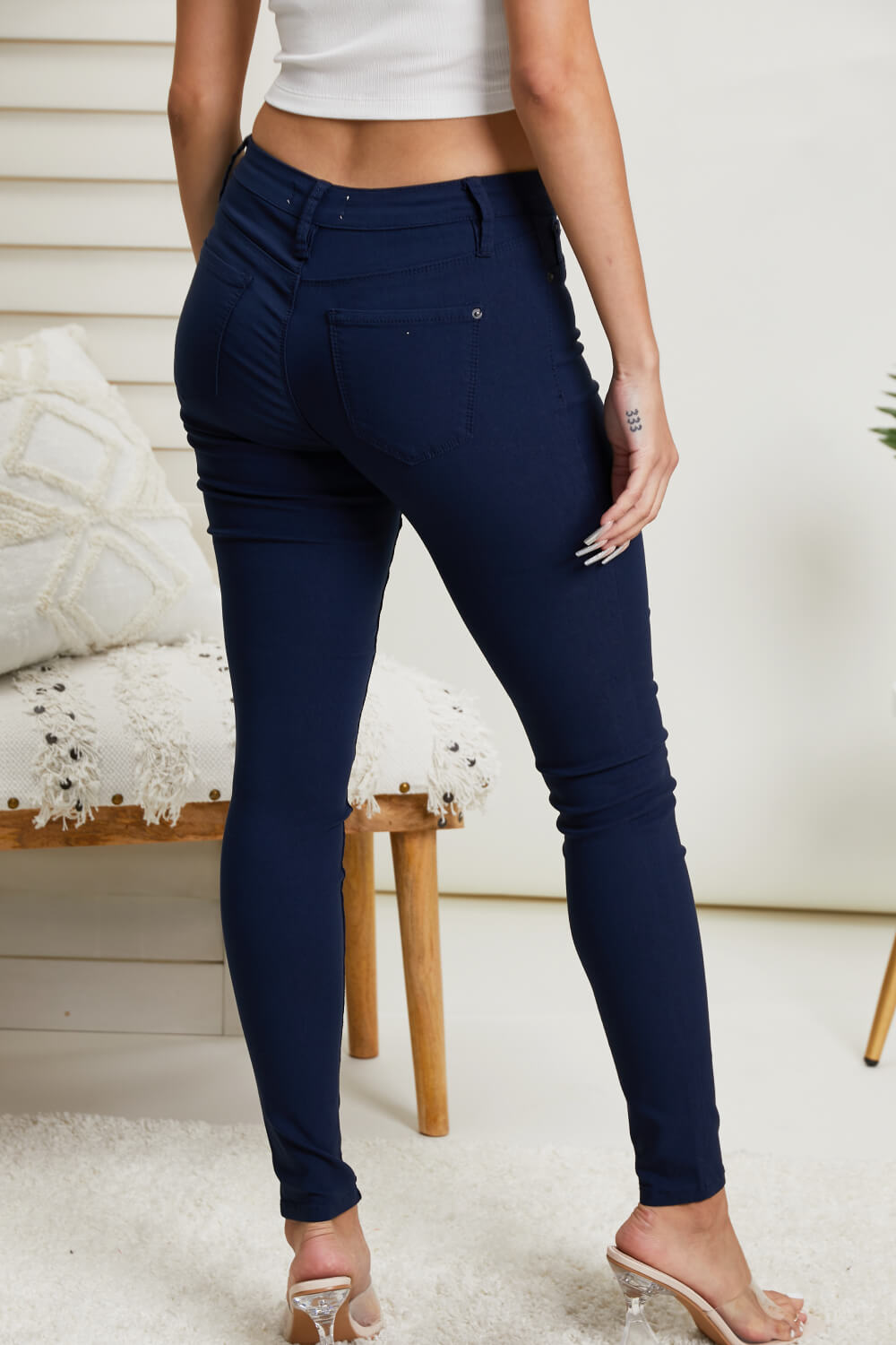 YMI Jeanswear Kate Hyper-Stretch Full Size Mid-Rise Skinny Jeans in Navy