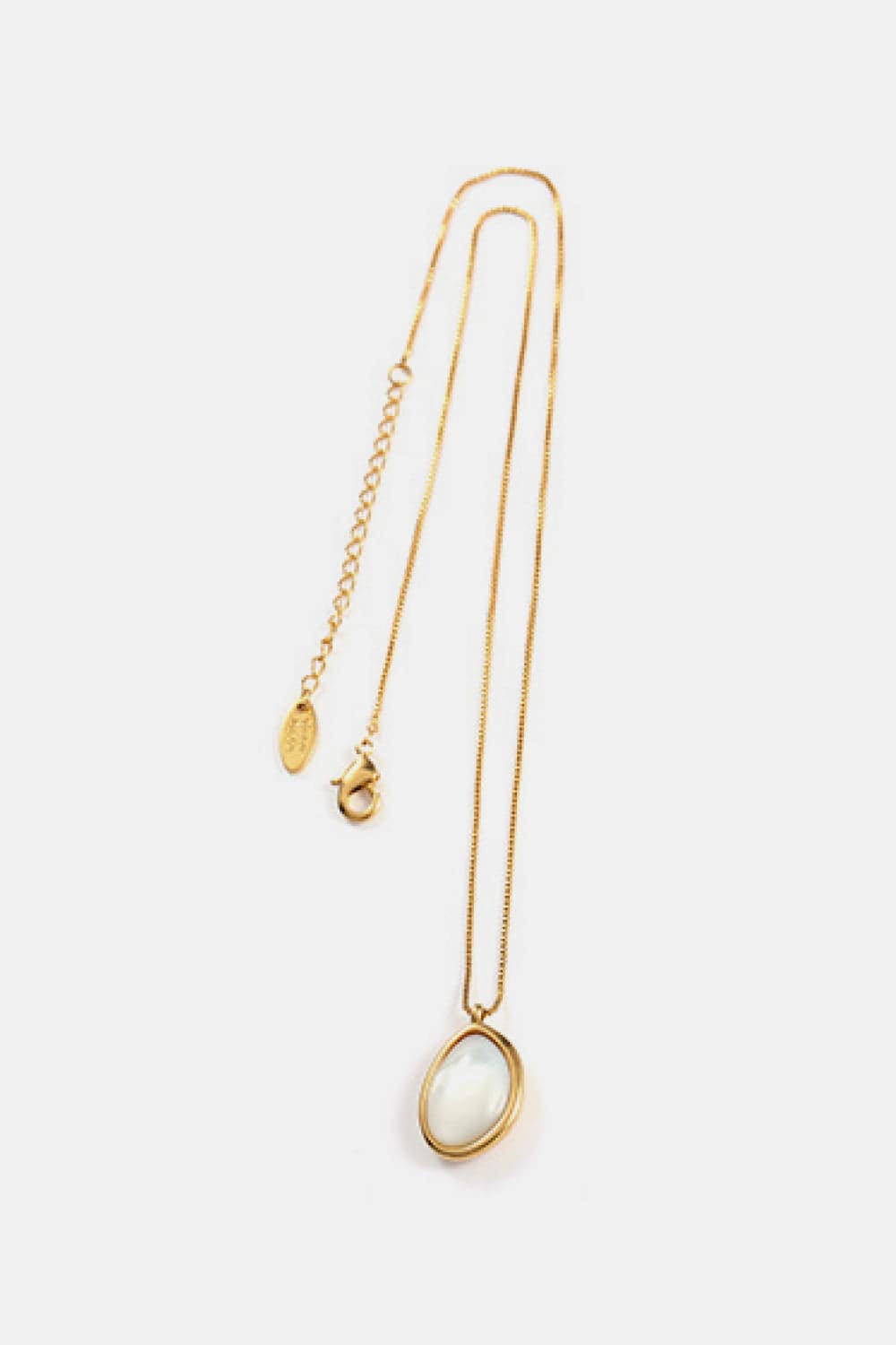 Oval Shell Pendant Layered Necklace - Marie Lashaays 